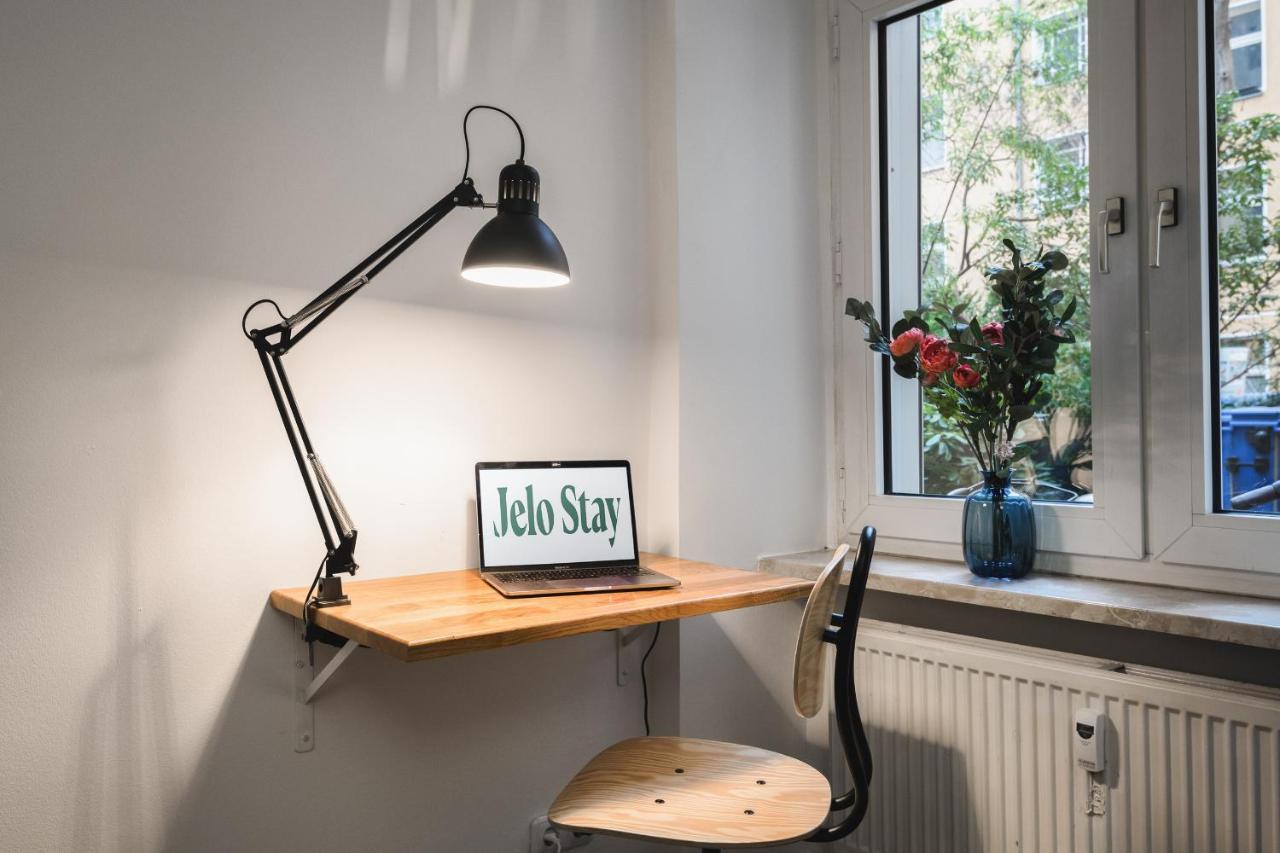 Super Zentral Super Schoener Altbau In Moabit Rostockerstrasse Im Herzen Von Berlin Fuer Bis Zu 6 Personen Exterior foto